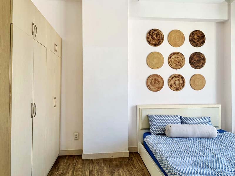 Nice serviced apartment renting in District 1 next to Tan Dinh Market.