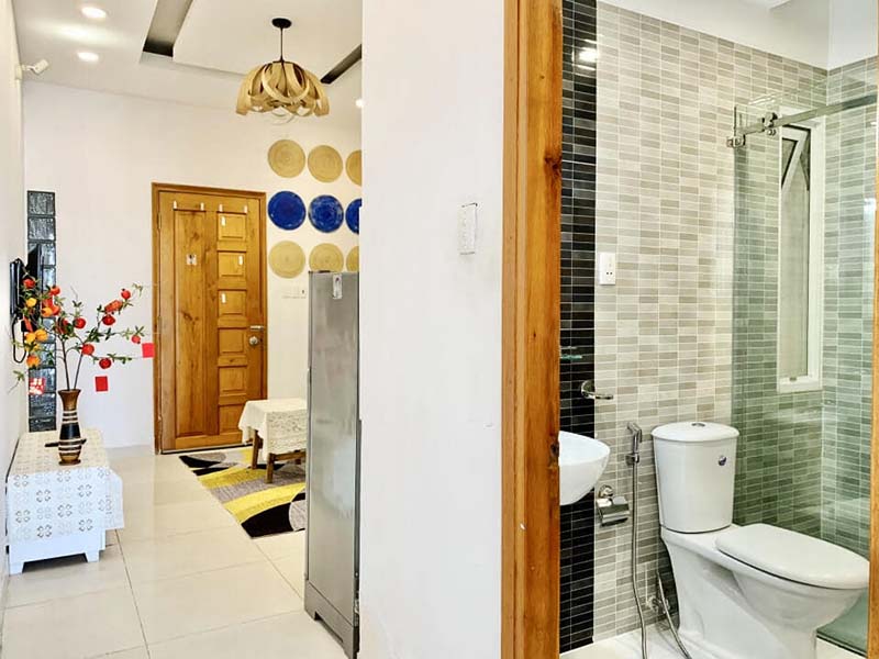 Nice serviced apartment renting in District 1 next to Tan Dinh Market.