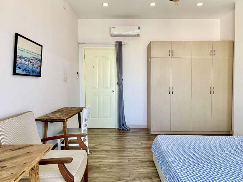 Nice serviced apartment renting in District 1 next to Tan Dinh Market.