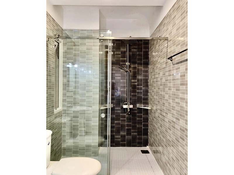 Nice serviced apartment renting in District 1 next to Tan Dinh Market.
