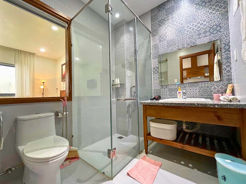 Serviced apartment renting in Tan Dinh District Nguyen The Loc Street