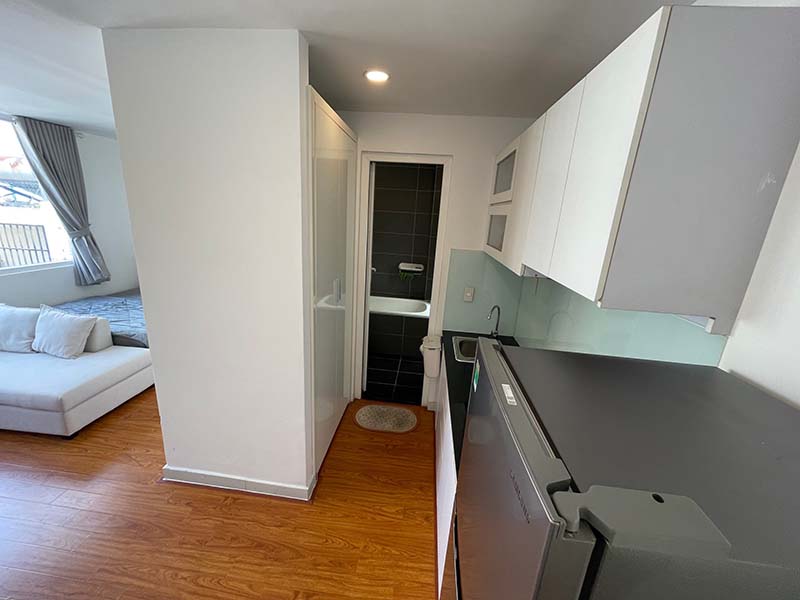 Bright studio serviced apartment leasing on Truong Sa Street, Binh Thanh District