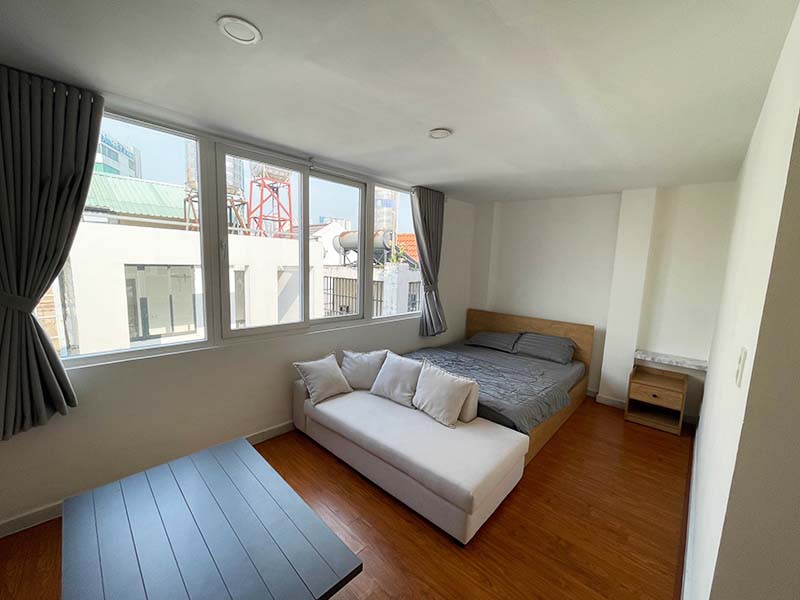 Bright studio serviced apartment leasing on Truong Sa Street, Binh Thanh District
