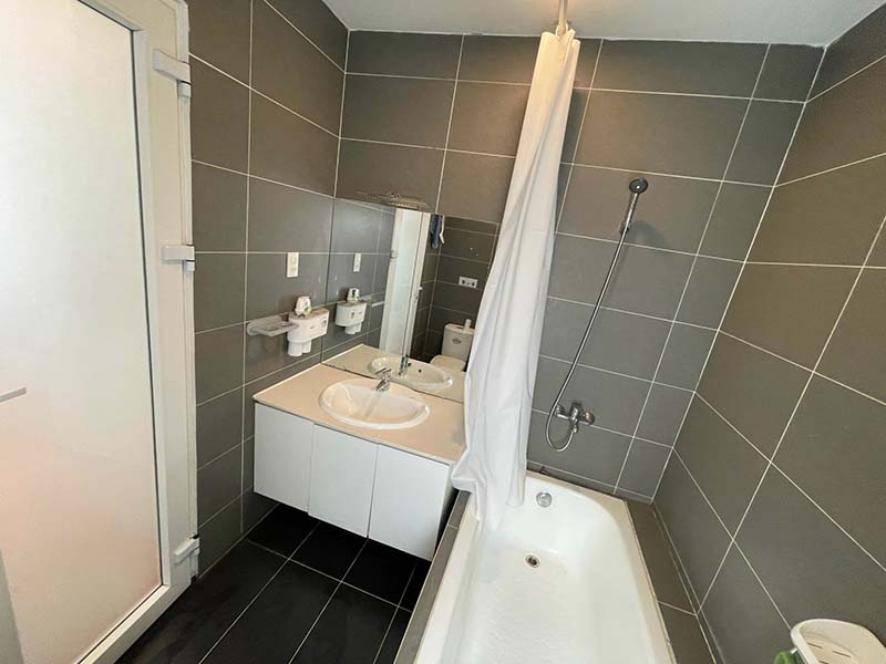 Bright studio serviced apartment leasing on Truong Sa Street, Binh Thanh District