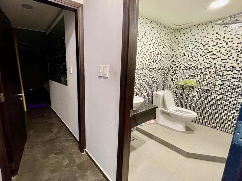 Nice apartment for lease on Sailling Tower District 1 Ho Chi Minh City