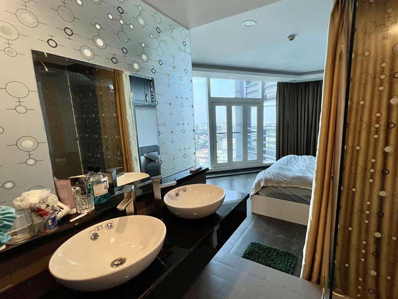 Nice apartment for lease on Sailling Tower District 1 Ho Chi Minh City