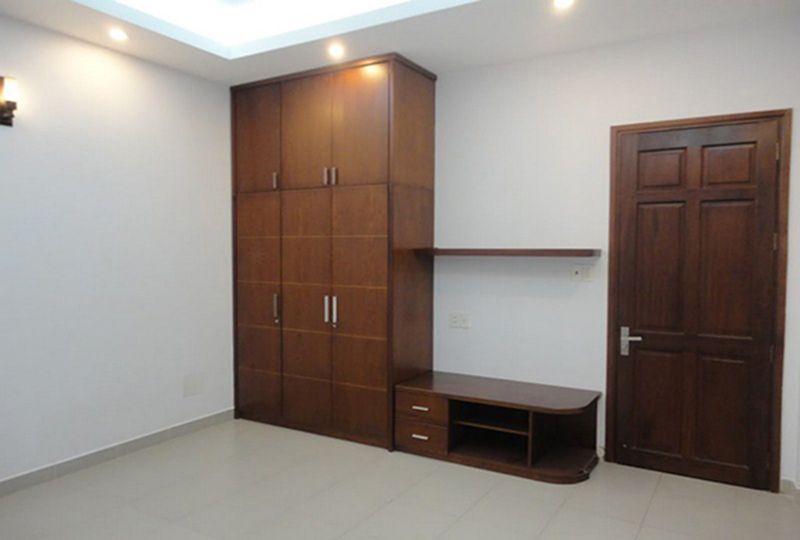 Nice house for rent on Cach Mang Thang Tam street, Tan Binh District .