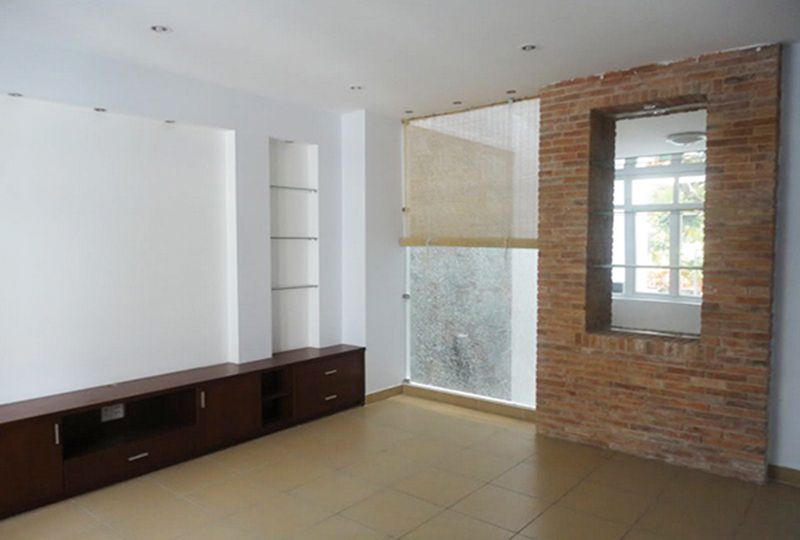 Nice house for rent on Cach Mang Thang Tam street, Tan Binh District .