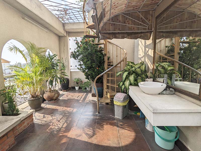 Studio serviced apartment rental on Nguyen Van Troi Street Phu Nhuan District