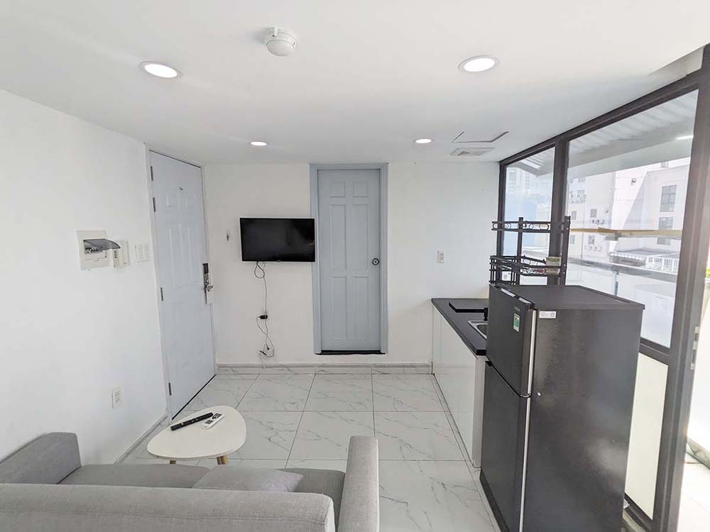 Bright studio serviced apartment on Nguyen Thong street District 3 Saigon for rent