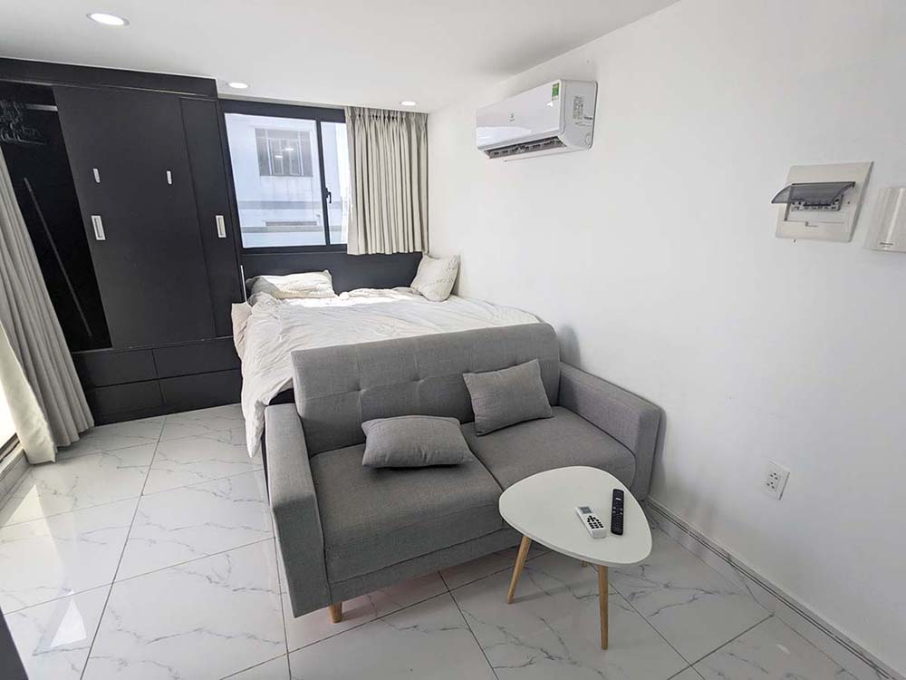 Bright studio serviced apartment on Nguyen Thong street District 3 Saigon for rent