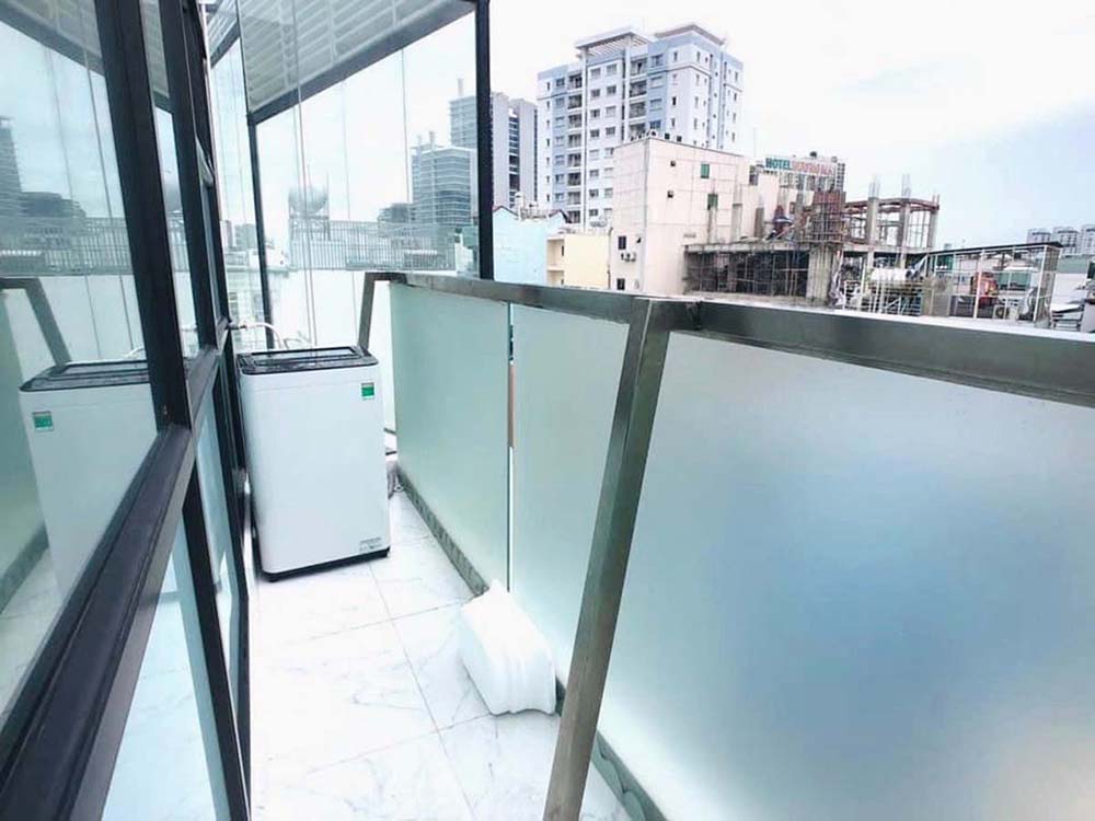 Bright studio serviced apartment on Nguyen Thong street District 3 Saigon for rent
