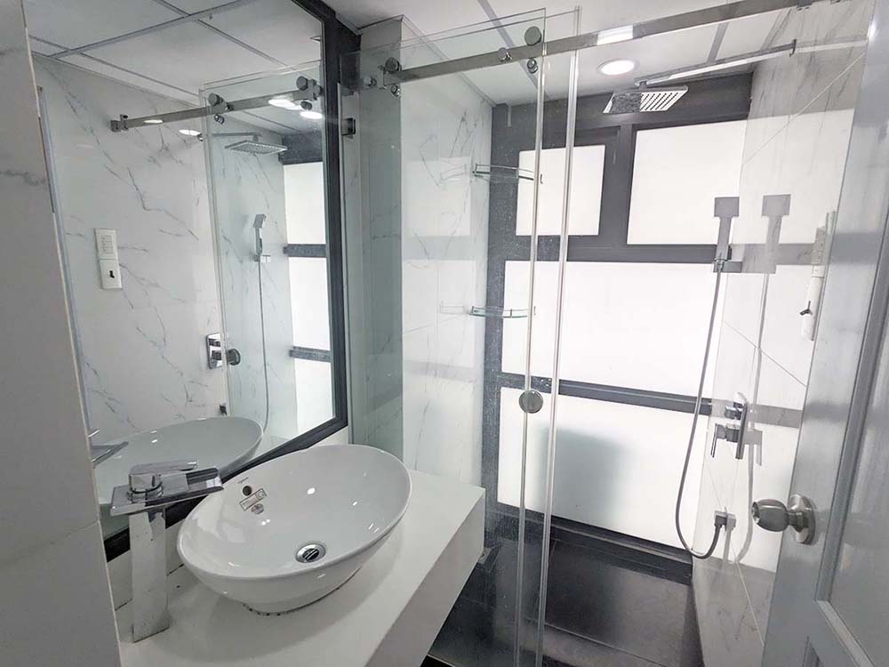 Bright studio serviced apartment on Nguyen Thong street District 3 Saigon for rent