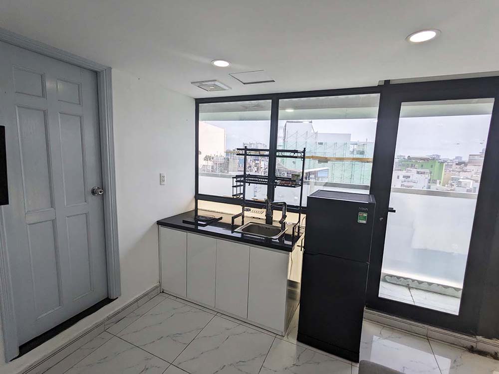 Bright studio serviced apartment on Nguyen Thong street District 3 Saigon for rent