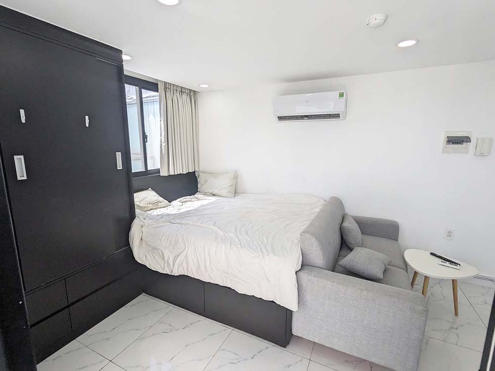 Bright studio serviced apartment on Nguyen Thong street District 3 Saigon for rent