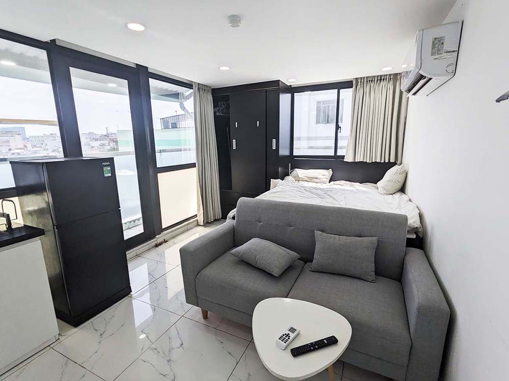 Bright studio serviced apartment on Nguyen Thong street District 3 Saigon for rent
