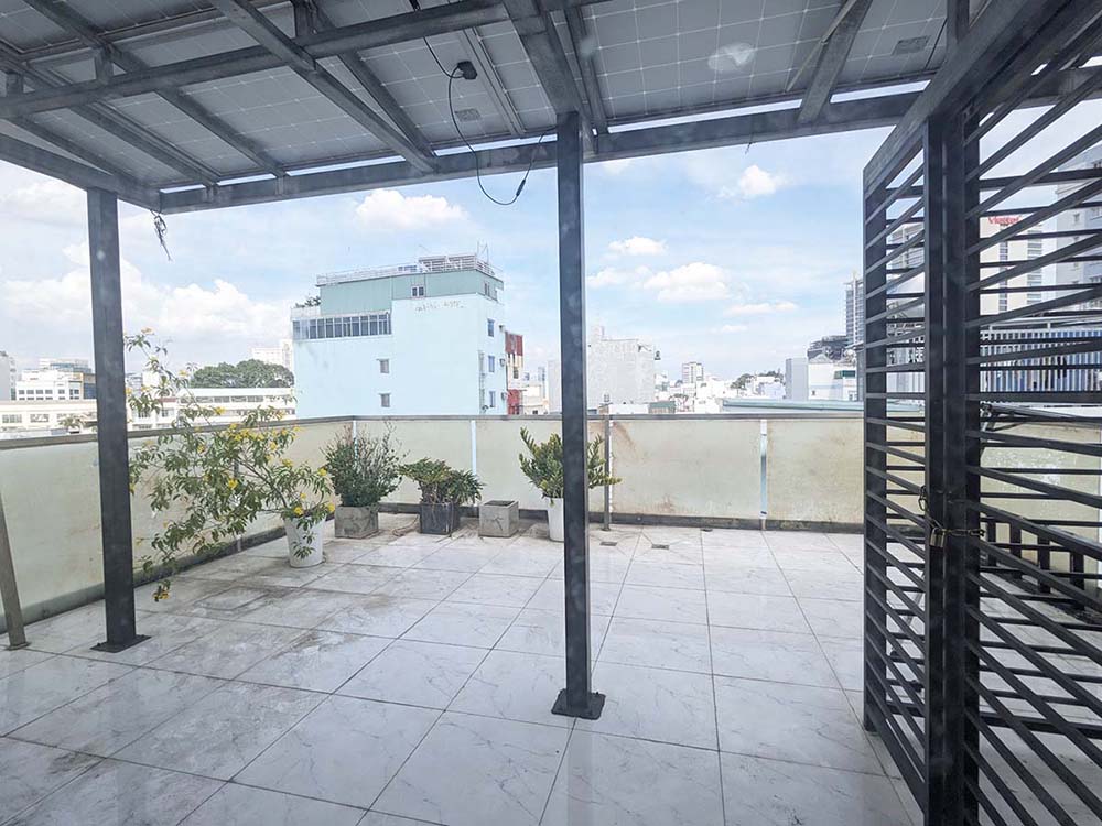 One bedroom serviced apartment for rent in District 3 next to Saigon Raiway Station