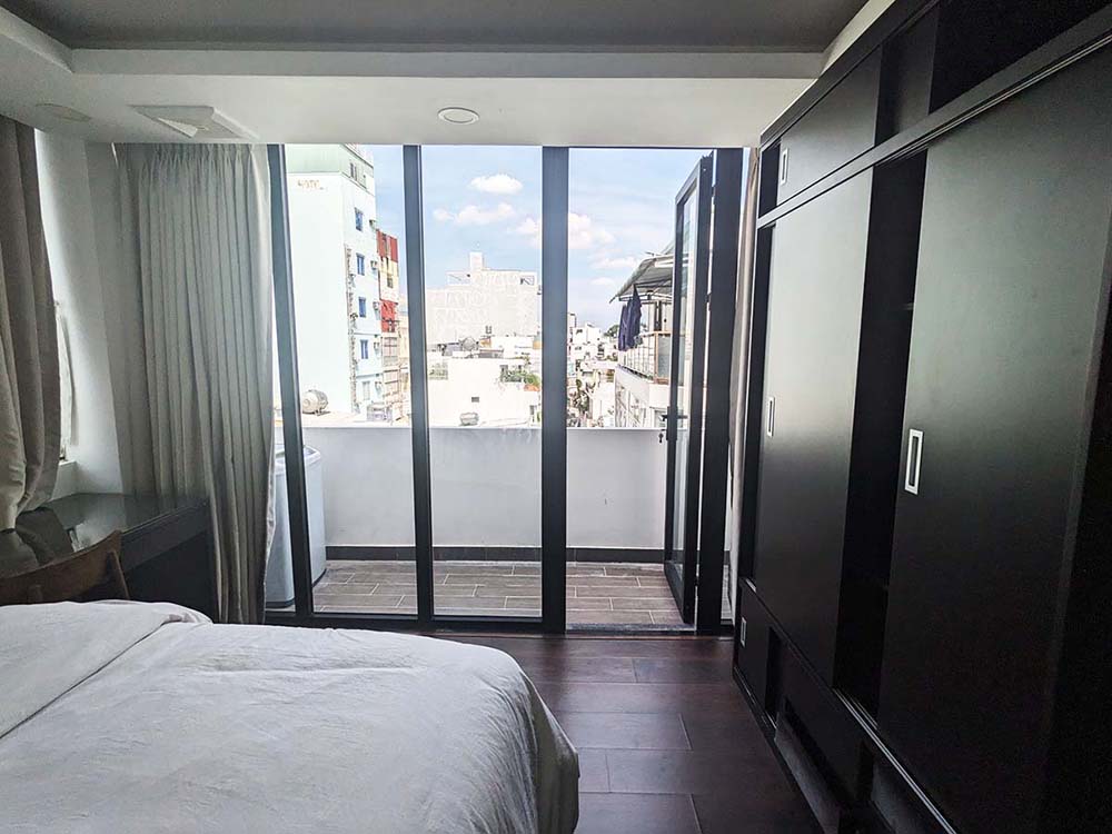 One bedroom serviced apartment for rent in District 3 next to Saigon Raiway Station