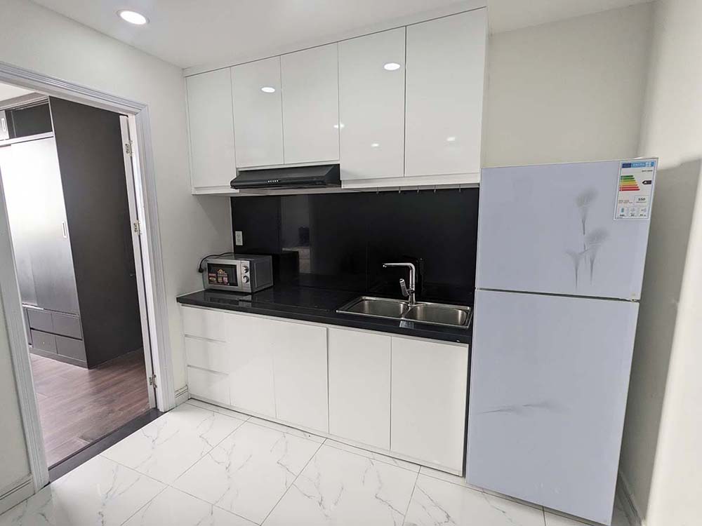 Privated single bedroom serviced apartment on Nguyen Duy Street Binh Thanh District for rent