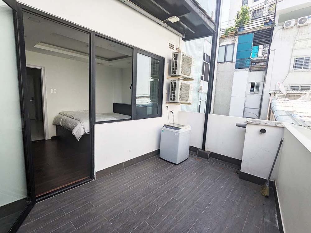 Privated single bedroom serviced apartment on Nguyen Duy Street Binh Thanh District for rent