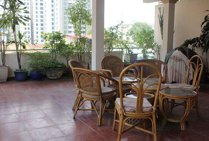 House for rent on Nguyen Thi Minh Khai street, District 1 .