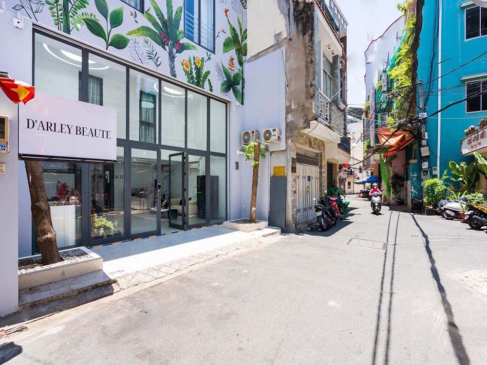 Bright concept serviced studio for rent in Phu Nhuan District Saigon City Center