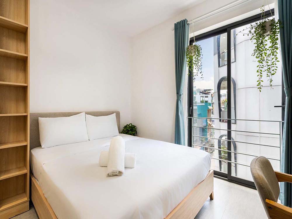 Bright concept serviced studio for rent in Phu Nhuan District Saigon City Center