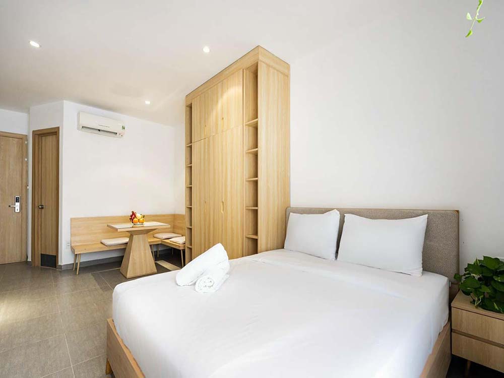 Bright concept serviced studio for rent in Phu Nhuan District Saigon City Center