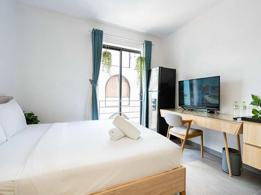 Bright concept serviced studio for rent in Phu Nhuan District Saigon City Center