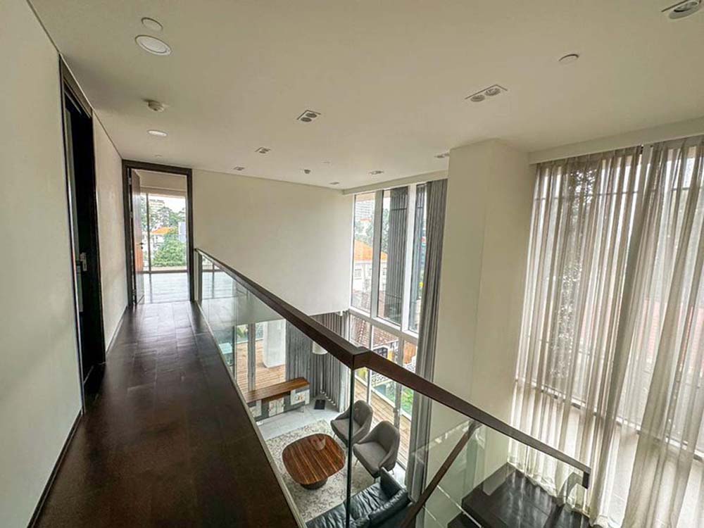 Modern duplex apartment for rent in District 3 Saigon City Center