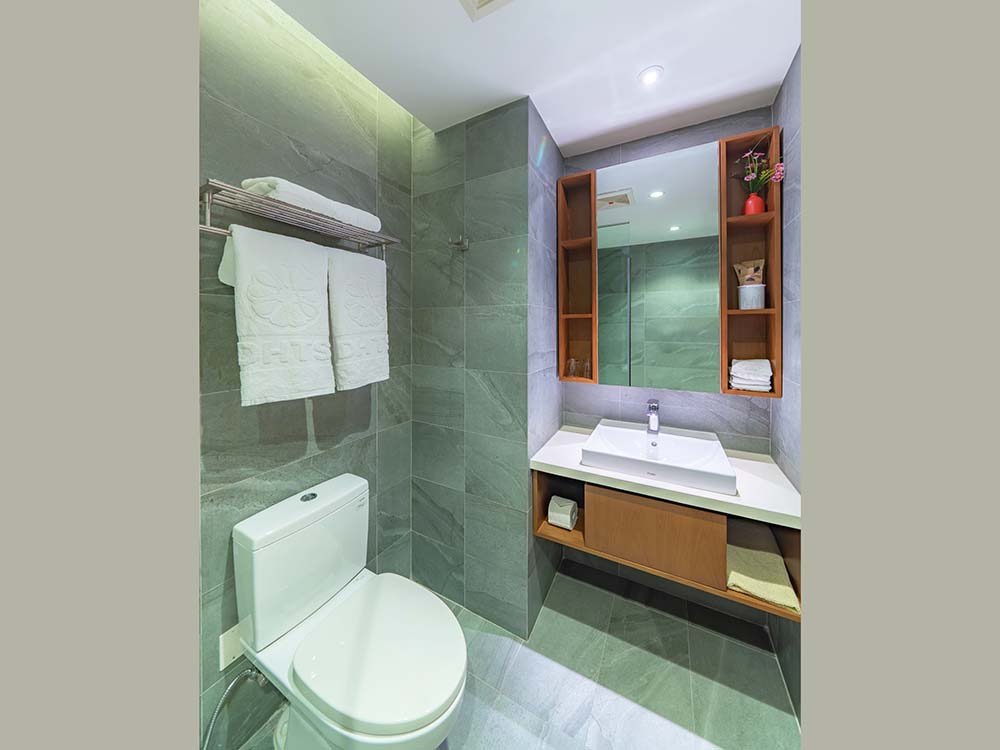 Luxury serviced apartment on Nguyen Van Troi Street, Phu Nhuan District for rent 