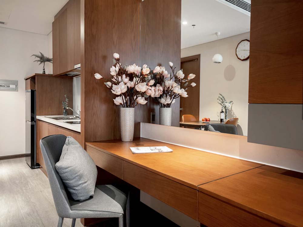 Spacious studio serviced apartment for rent on Nguyen Van Troi Street, Phu Nhuan District