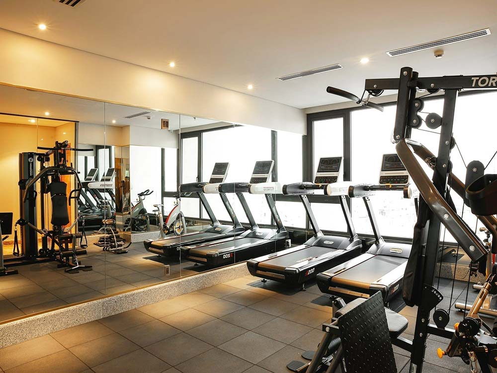 Spacious studio serviced apartment for rent on Nguyen Van Troi Street, Phu Nhuan District