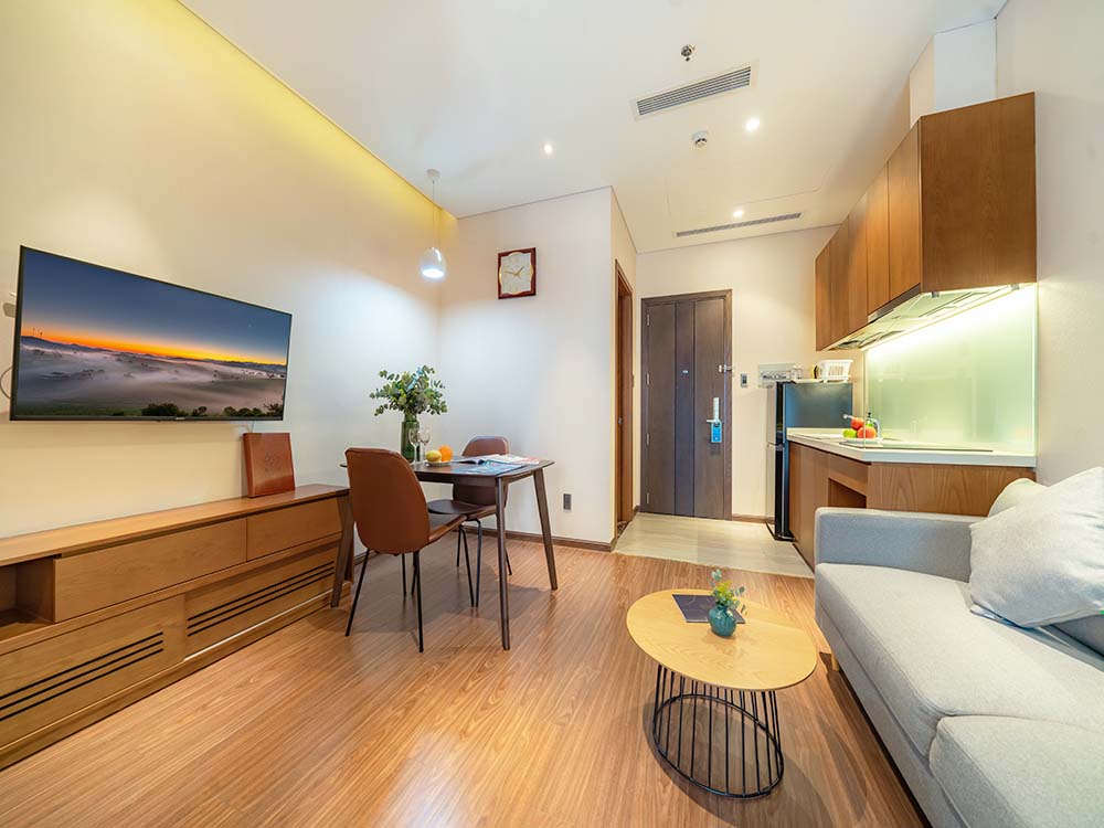 Nice serviced apartment for rent in Phu Nhuan District Saigon Nguyen Van Troi Street