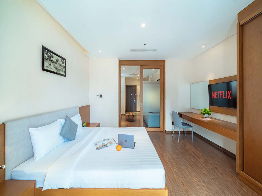 Nice serviced apartment for rent in Phu Nhuan District Saigon Nguyen Van Troi Street