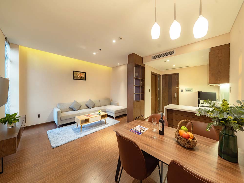 Luxury serviced apartment for rent on Nguyen Van Troi Street easy access to Tan Son Nhat Airport