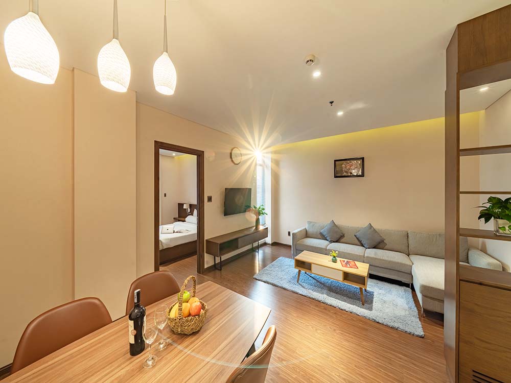 Luxury serviced apartment for rent on Nguyen Van Troi Street easy access to Tan Son Nhat Airport