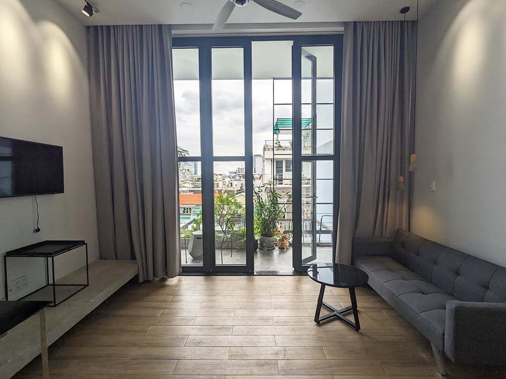 Windy loft serviced apartment for lease in Binh Thanh District Nguyen Gia Tri Street