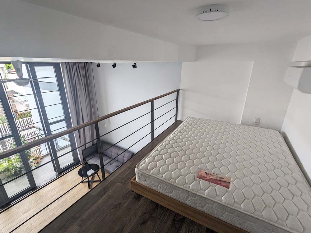 Windy loft serviced apartment for lease in Binh Thanh District Nguyen Gia Tri Street