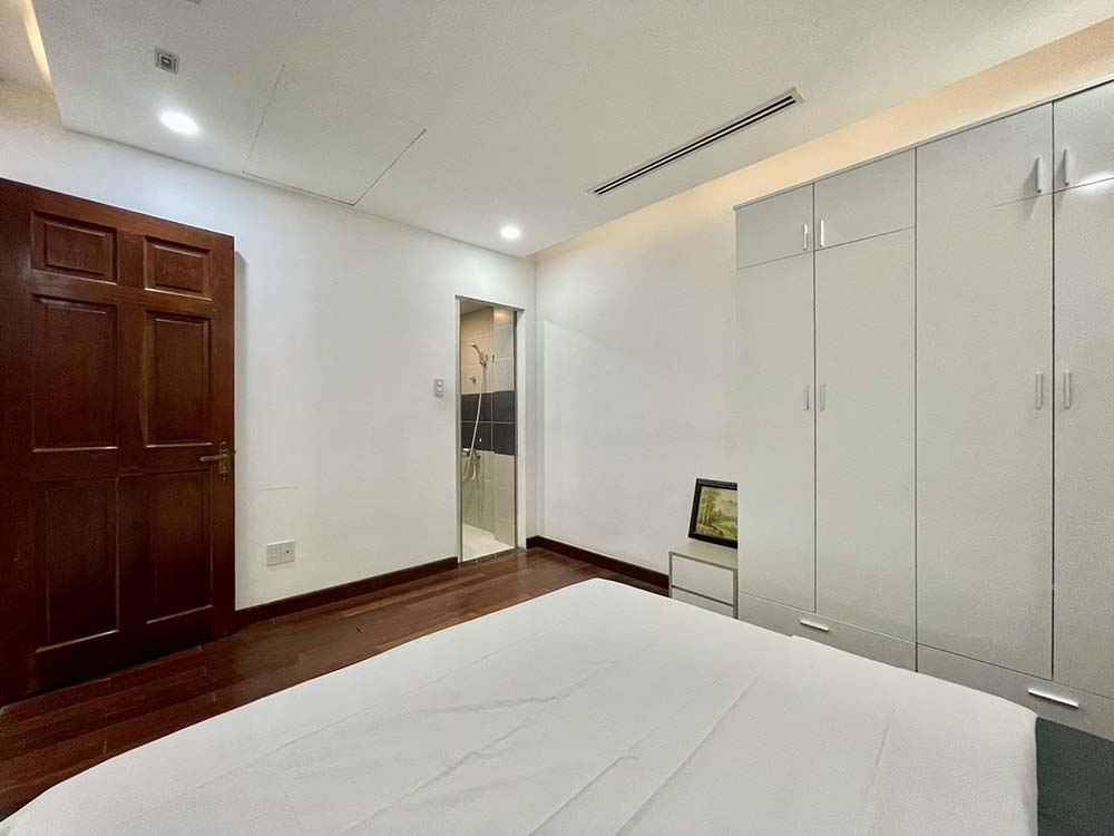 Two bedrooms serviced apartment for lease on Nguyen Binh Khiem St Ben Nghe Ward, District 1