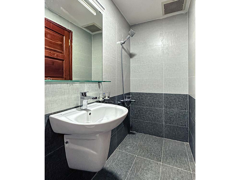 Two bedroom serviced apartment renting on Nguyen Van Troi St, Phu Nhuan Dist