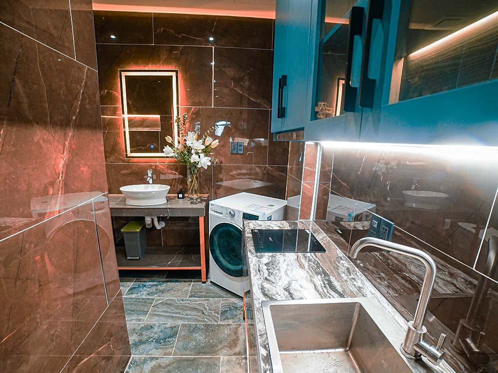 Nice serviced apartment for rent next to Ben Thanh Market, Ton That Tung Street, District 1