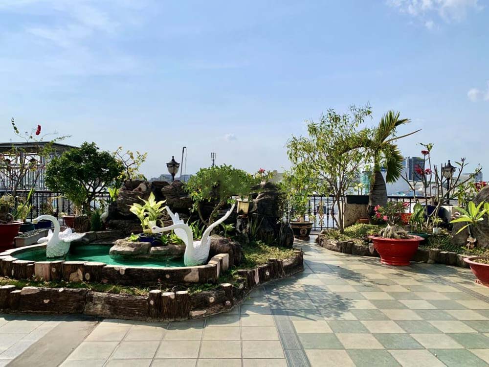 Spacious serviced apartment for rent on Le Van Sy Street, Phu Nhuan District