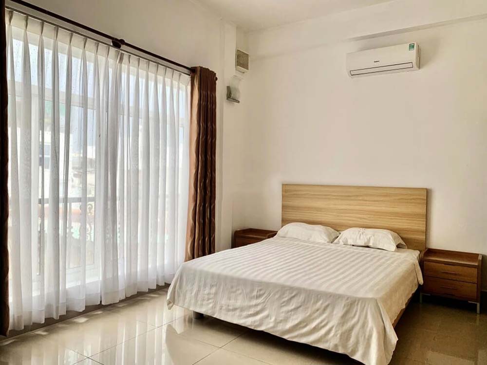 Spacious serviced apartment for rent on Le Van Sy Street, Phu Nhuan District