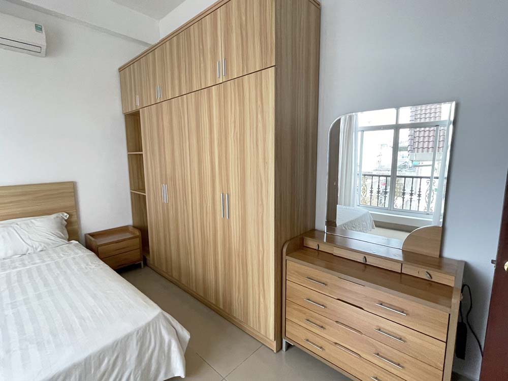 Spacious serviced apartment for rent on Le Van Sy Street, Phu Nhuan District