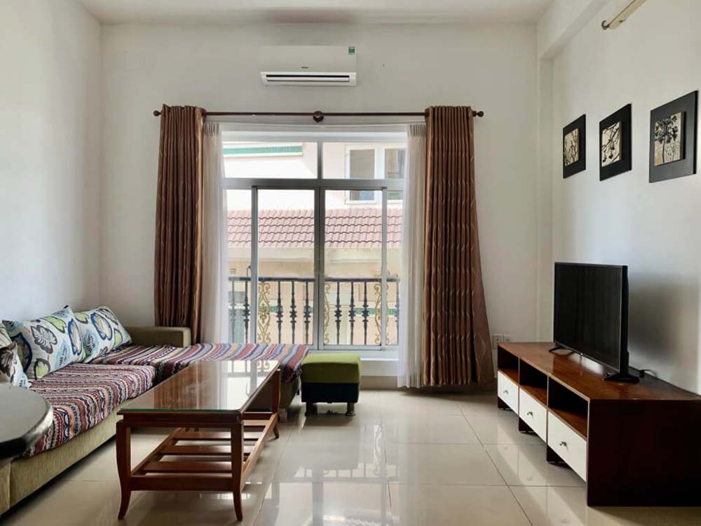 Spacious serviced apartment for rent on Le Van Sy Street, Phu Nhuan District