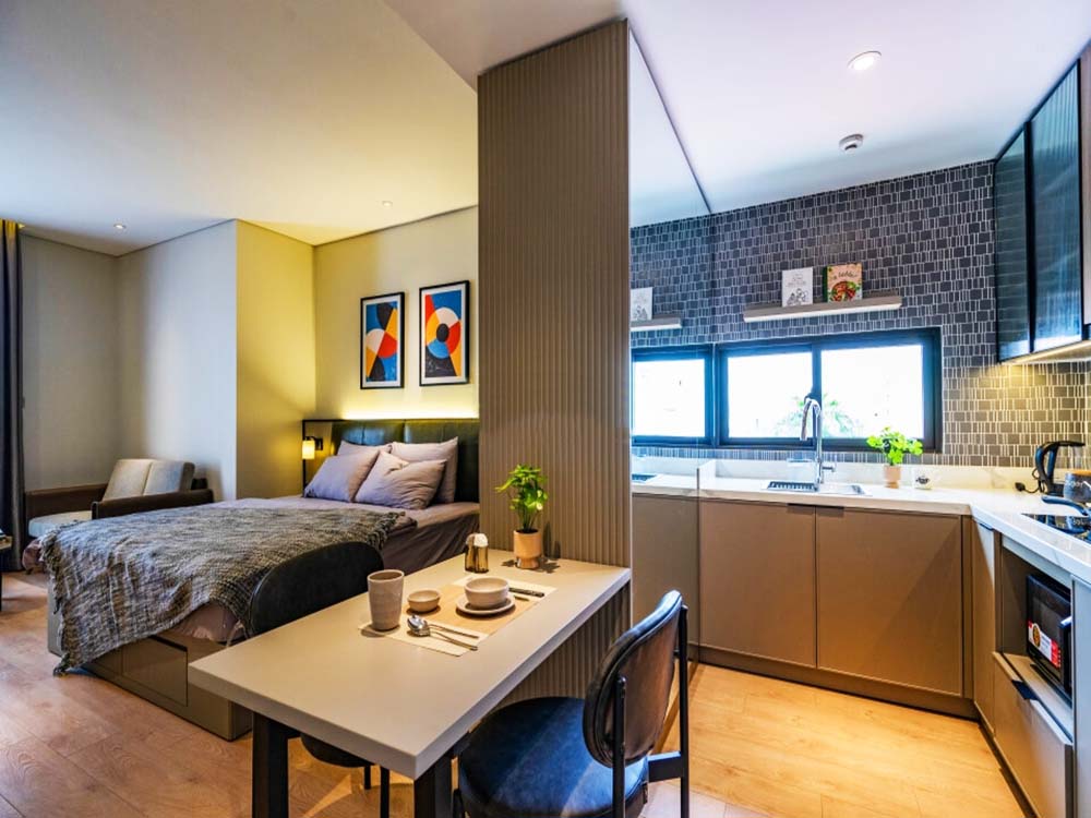 Nice serviced apartment leasing in Thao Dien BeHOLM building in Thu Duc City