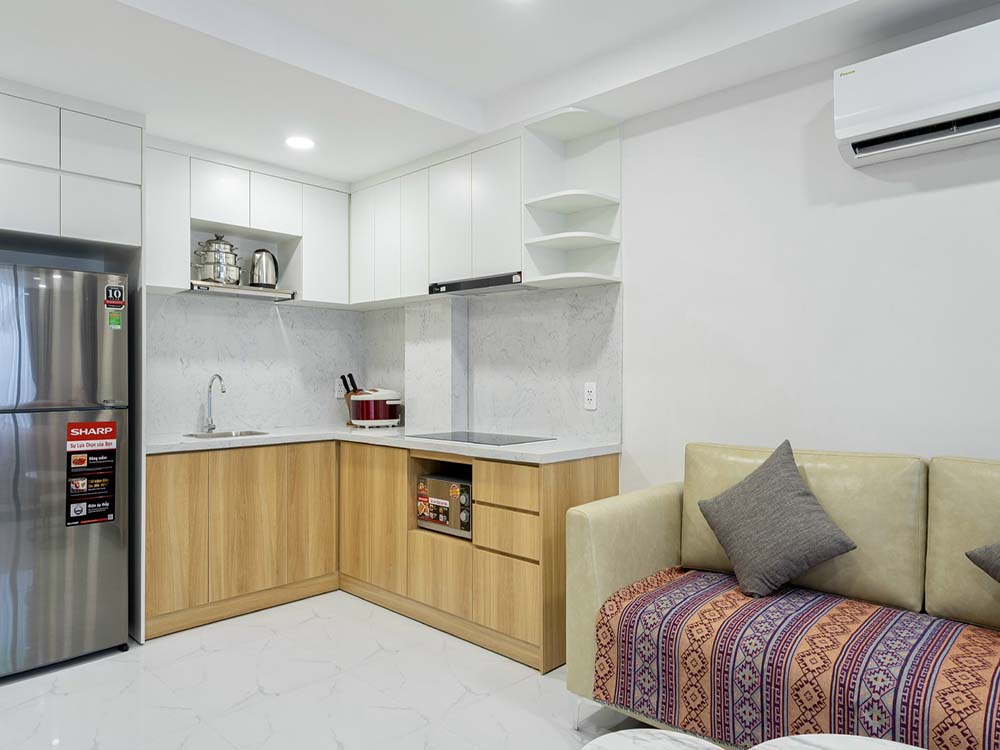 One bedroom serviced apartment for lease in District 1 next to Ben Thanh Market.