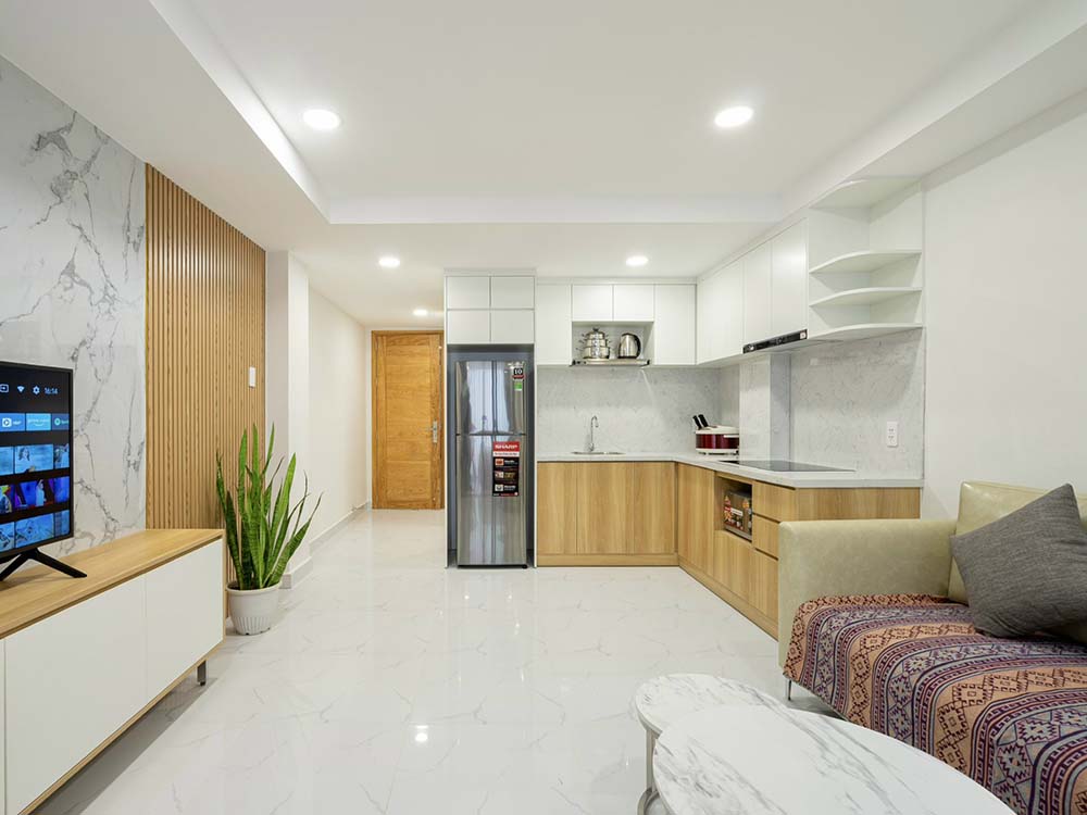 One bedroom serviced apartment for lease in District 1 next to Ben Thanh Market.