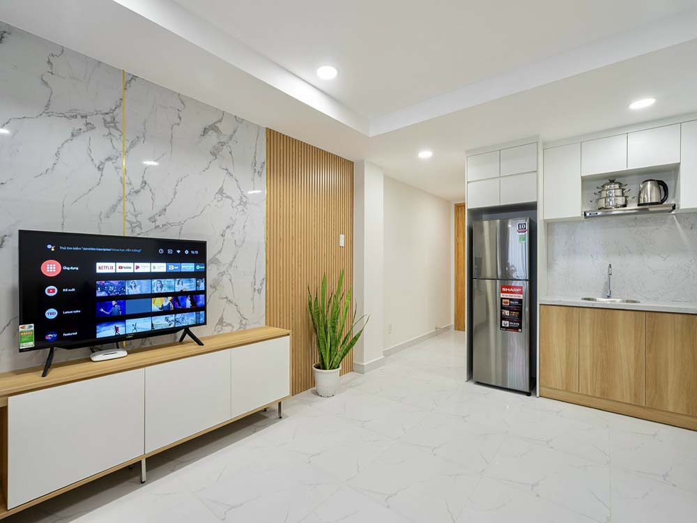 One bedroom serviced apartment for lease in District 1 next to Ben Thanh Market.